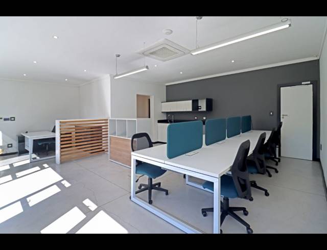 55.60M² BUSINESS TO LET IN PARKMORE